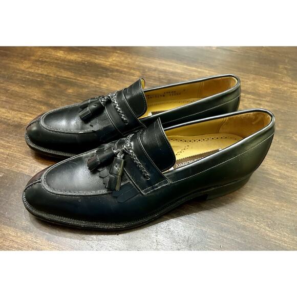 JOHNSTON & MURPHY BLACK LEATHER KILTIE TASSEL LOAFERS - MENS 9B/AA #24-565 - Picture 3 of 6